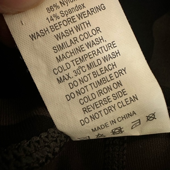 Zyia Active Leggings size 0 camo - Picture 9 of 9